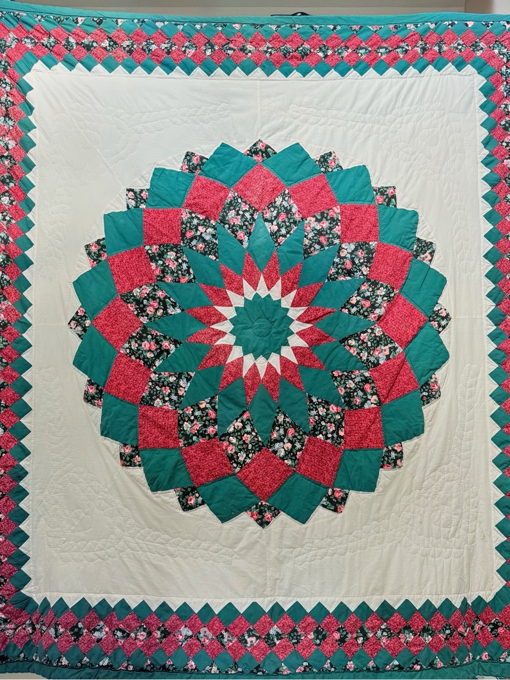 Vintage 1990s broken star quilt - hunter green and cranberry - 90s cottagecore